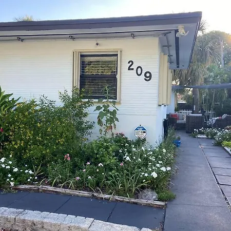 Studio In Pompano Beach Two Blocks From The Ocean Exterior photo